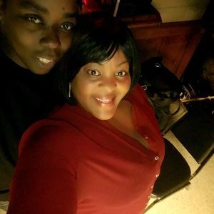 Meet your Posher, Dina